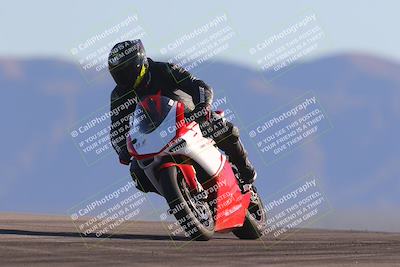 media/Nov-06-2023-Moto Forza (Mon) [[ce023d0744]]/3-Intermediate Group/Session 5 (Turn 9)/